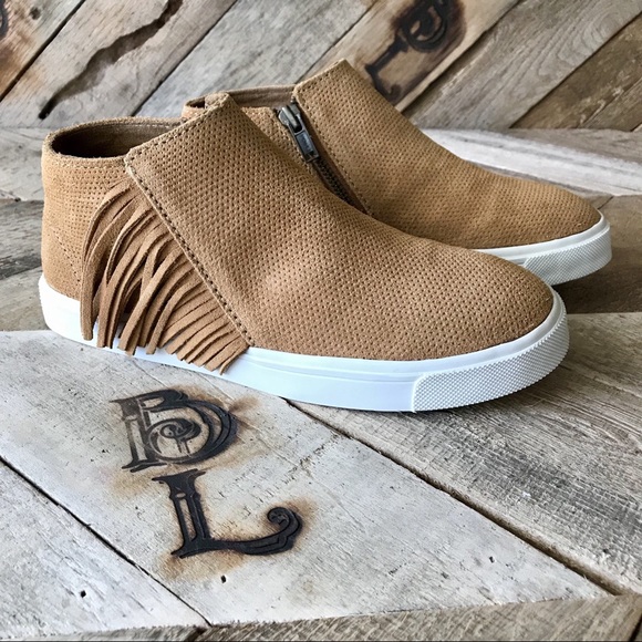 minnetonka gwen bootie